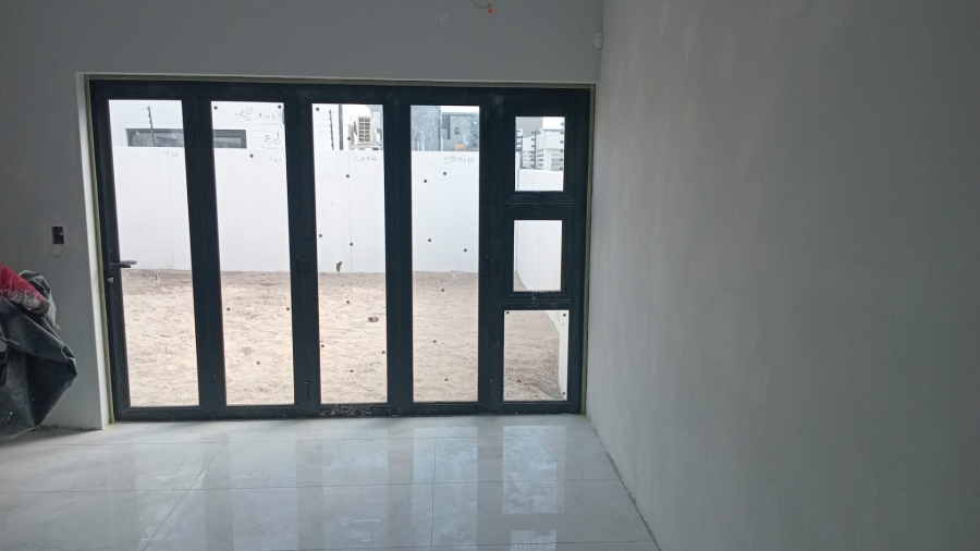 5 Bedroom Property for Sale in Sandown Western Cape